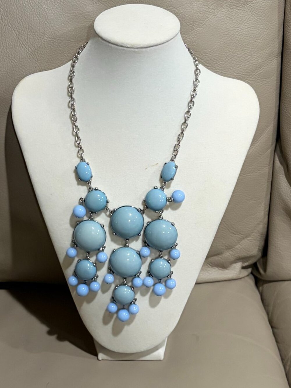Vintage costume/fashion necklace (Preowned)